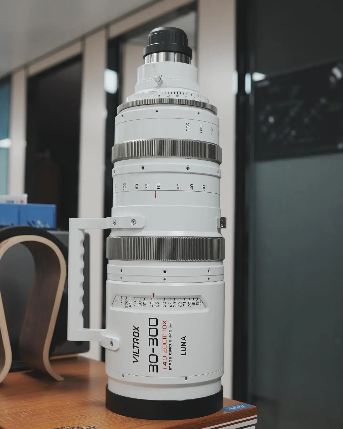 VILTROX_LUNA_30-300mm